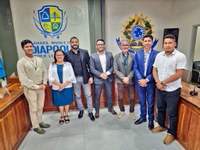 Na manhã de hoje (24), a Câmera Municipal de Vereadores, realiza a 2ª Sessão Extraordinária, do 3° Ano Legislativo da 13ª Legislatura. Estiveram presentes os Vereadores: Presidente da Câmara Ueslei Teles, Vice-presidente José Nazareno Lobão, Ver. Irmã Cre